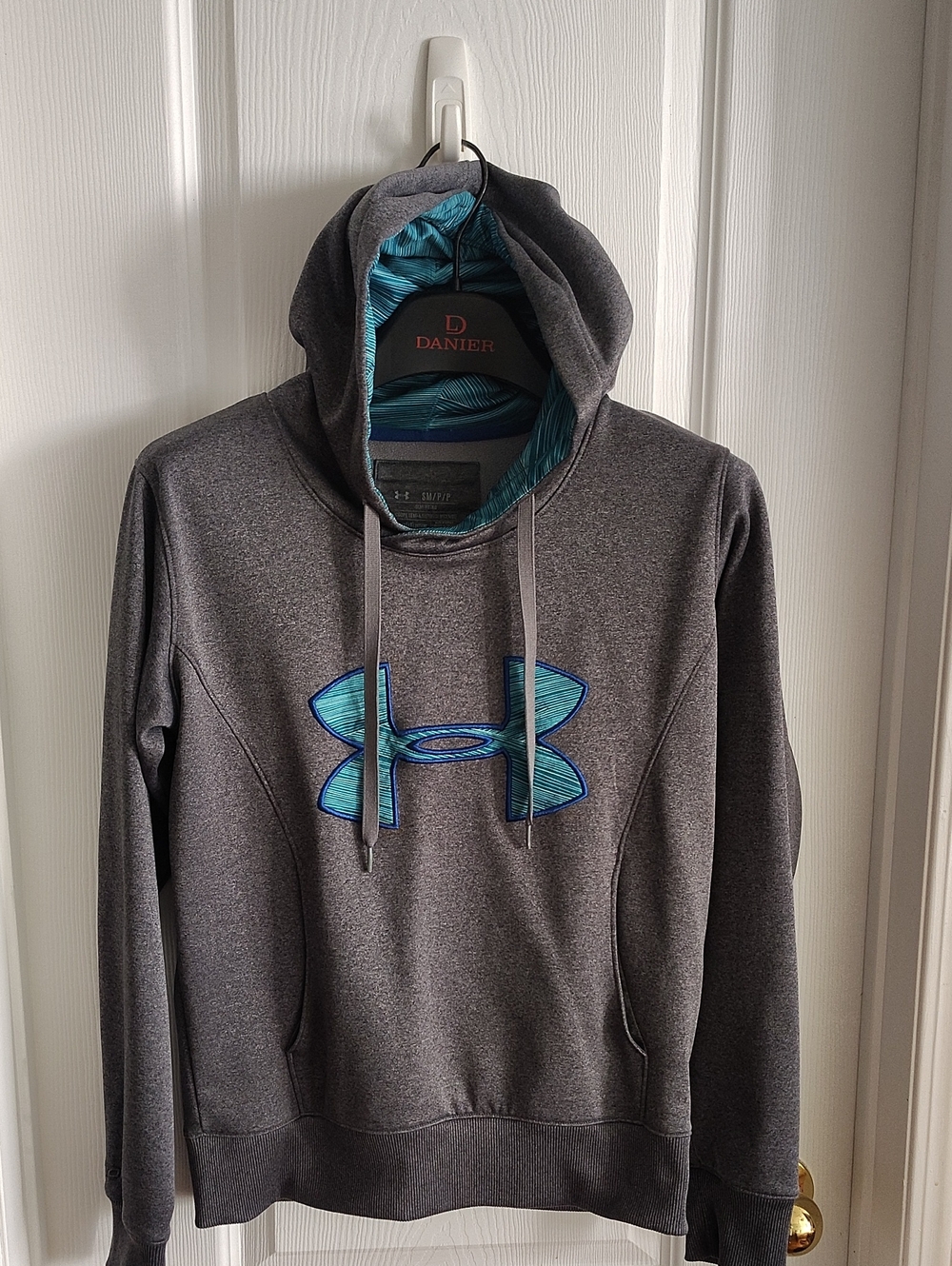 Under Armour Semi-Fitted Hoodie